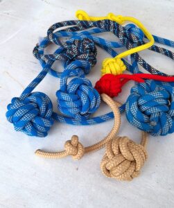 Neues handgefertigtes Hundespielzeug – robust, nachhaltig und mit ganz viel Herz 🪢🐾